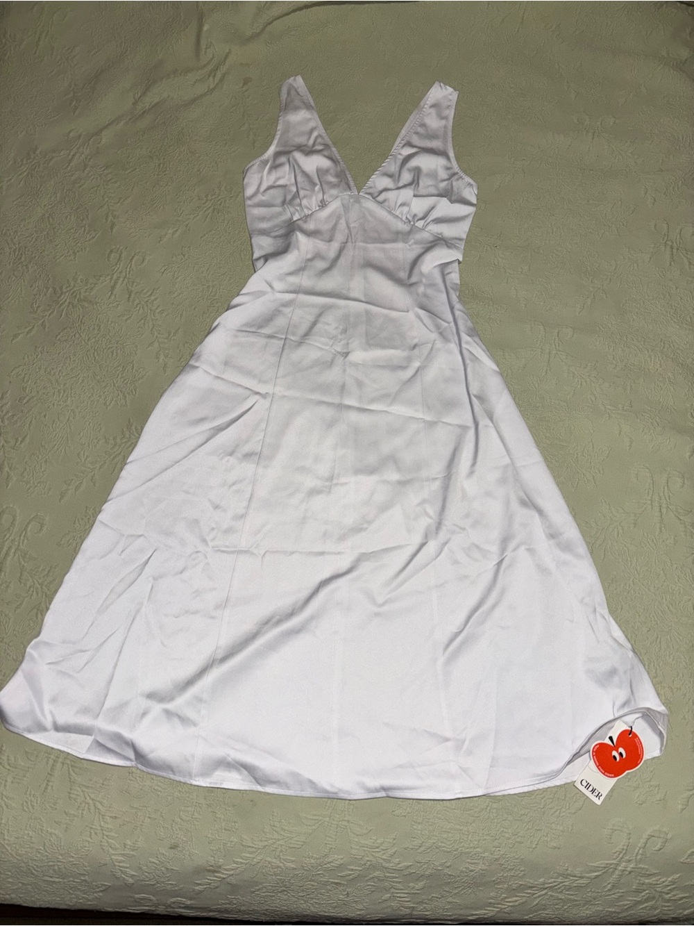 Cider White V-Neck Midi Dress Med NWT